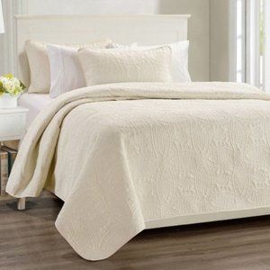 🌟Millano Chambrey 3 Piece Quilt Set Ivory